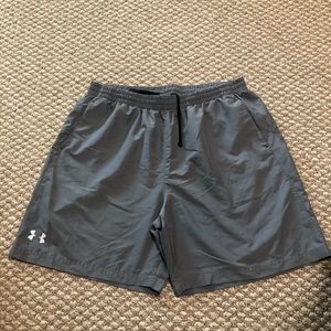 Men’s Gray Under Armour Shorts XL